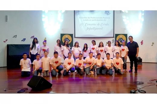 O Coral 'Canto e Encanto'. Segunda colocação na categoria Ensino Fundamental II foi obtida em São Paulo