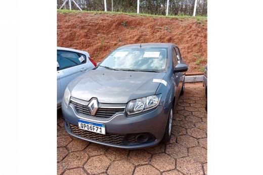 Leilão eletrônico. Estão à venda automóveis, caminhões, carretas, vinhos, celulares e outros eletrônicos