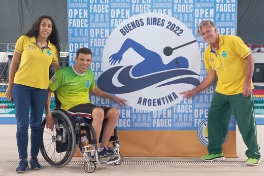Tainá, Miguel e Alemão. O nadador do Naap conquistou duas medalhas, uma de prata e uma de bronze