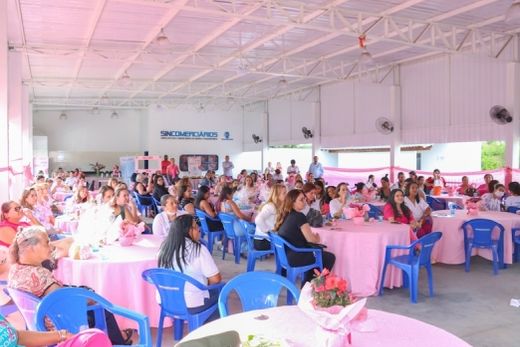 Outubro Rosa. Atividades tiveram início no dia 7 com o lançamento da Cartilha da Gestante e do Plano de Parto