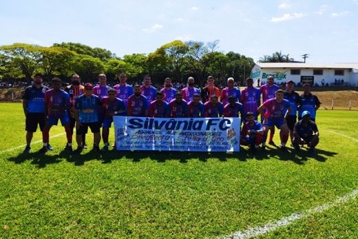 O campeão. Silvânia venceu o adversário por 3 a 0