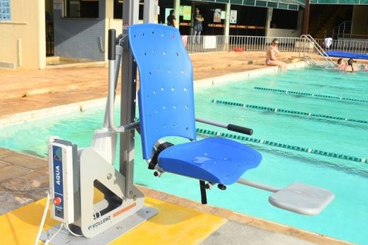 Cadeira de acessibilidade. Equipamento está disponível desde o dia 15 de outubro
