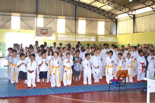 Na EM 'Antonio Carlos Manzini'. Competição reuniu 25 categorias masculinas e femininas na modalidade Kata