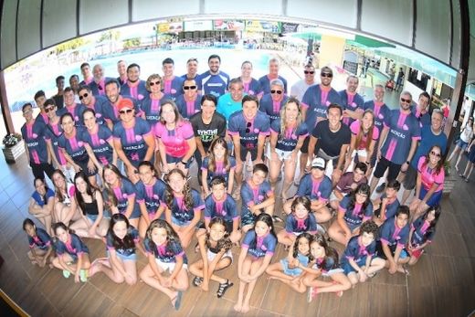 Integração. A turma de Natação - assim como as turmas de Basquete e Vôlei - participou do Dia do Esporte