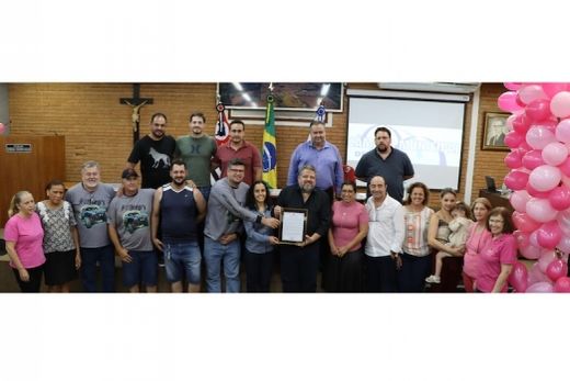 Reconhecimento. Ana Mondini entregou Moção de Louvor às voluntárias do Clube das Acácias, aos membros da Loja Maçônica Terra da Saudade e à Equipe 21Jeeps de Matão