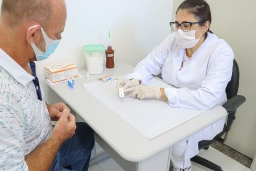 Fácil acesso ao exame. PSA é um tipo de teste rápido, feito por meio de uma pequena amostra de sangue, para o rastreamento do câncer de próstata