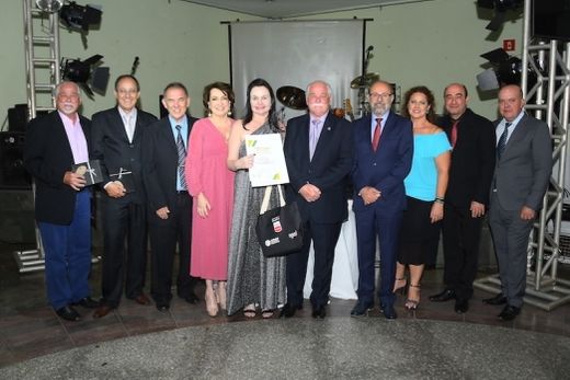 Na Ameros. João Arthur Cecchetto, Geraldino Ferreira, Luís Paulo Bellini, Claudia Bellini, Daniela Malagoli, Silvio Cecchetto, Wilson Chediek, Edilaine Hauy, Pedro Hauy e Roberto da Costa Júnior