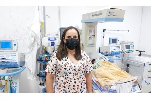 Stela Ramazza, pediatra e neonatologista do Hospital. "Aproveitamos para mostrar a importância da UTI Neonatal, onde os bebês são cuidados por uma equipe multidisciplinar"