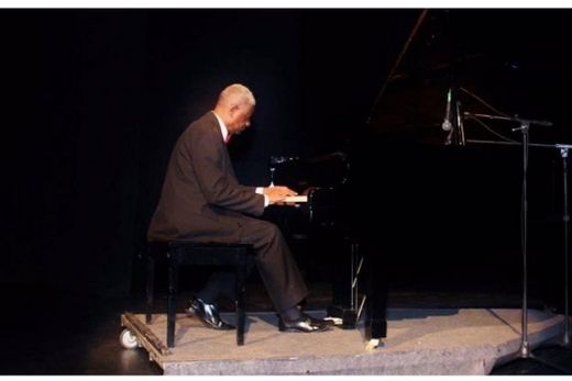 'Quem quer ouvir piano?'. Recital com o pianista Pedro Paulo de Avelino acontece no dia 23 de novembro