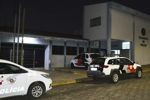 Disparos com arma de fogo. Fato ocorreu na noite da sexta-feira (18)