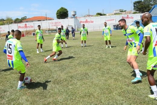 Seguindo a linha. Elenco treina há pouco mais de cinco semanas, desde o último dia 25 de outubro