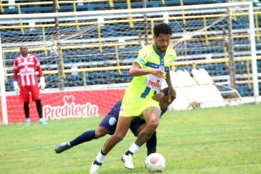Evolução em campo. A Matonense venceu jogo-treino contra o Monte Azul por 3x1