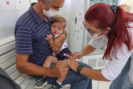 Contra a covid-19. Imunização está sendo feita em portadores de comorbidades e deficiência que têm entre 6 meses e 2 anos, 11 meses e 29 dias