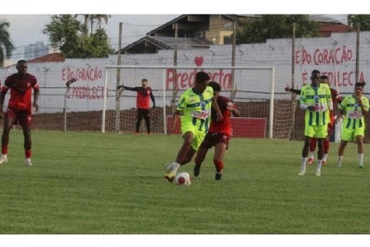 Estádio Hudson Buck Ferreira. Jogo-treino aconteceu na sexta-feira (16)