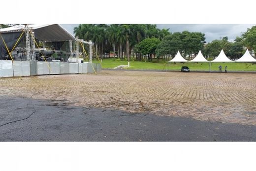 Na praça Alfredo de Paiva Garcia. Evento tem início às 21 horas deste sábado (31)