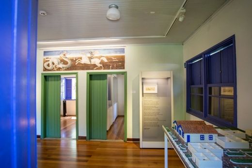 Museu Casa de Portinari. Totalmente gratuita, a agenda traz os tradicionais jogos e brincadeiras que remetem aos tempos de infância do menino Candinho, contações de histórias e outras atividades