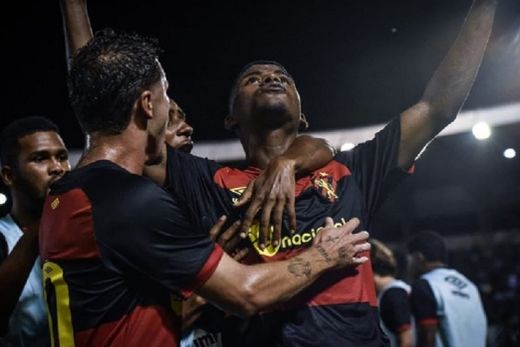 Em Araraquara.  Sport-PE virou e eliminou o Corinthians na terceira fase
