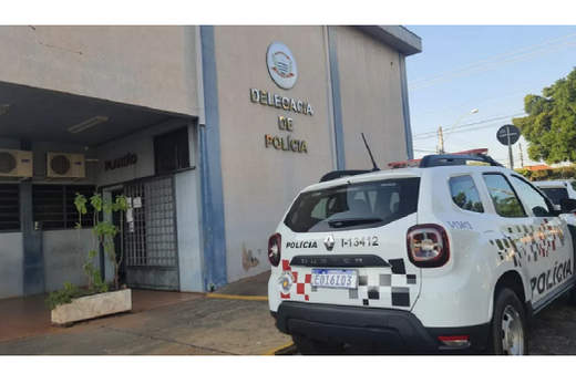 Assalto em residência. Suspeitos fugiram levando aproximadamente R$ 300 mil em bens