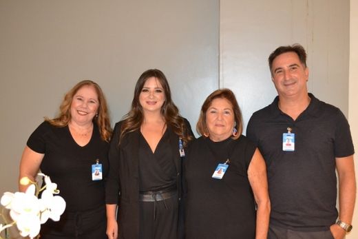 Cíntia, Eloiza, Tina e Fabrício. Equipe da Encontre Sua Viagem-Matão monta viagens personalizadas de acordo com o que o cliente desejar, com tudo planejado para facilitar e melhor aproveitar a viagem