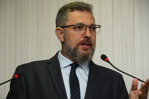 Everaldo de Carvalho é psicólogo, pós-graduado em Logoterapia