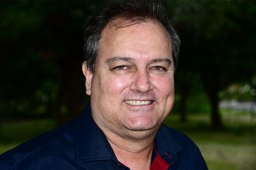 Marcelo Petrucelli. "Teremos o Adelmo Rocha, o Silvinho, o Flávio e outros amigos fazendo danças no estilo 'Charme', no intervalo do show da Banda Cadeia Nacional, relembrando as danças