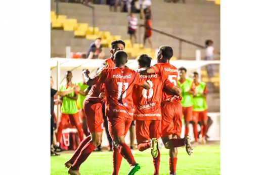 Vitória do Capivariano. Leão venceu a Matonense por 4 a 1 na noite desta quarta-feira (29)