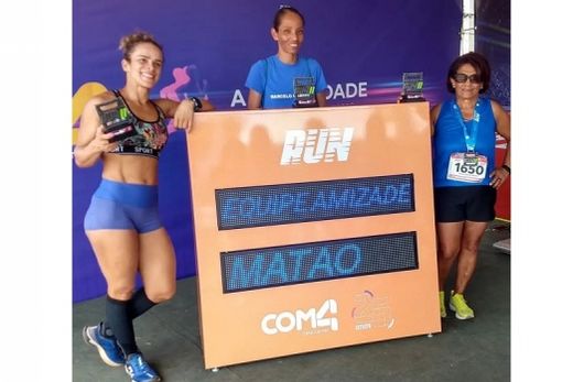 Em Franca. Tatiana, Vera Lúcia e Juju Bolt, respectivamente, terceiro e quarto lugares no geral e segundo lugar da categoria