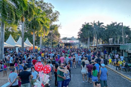 No Dia do Trabalho.  Com uma programação voltada a agradar todas as idades, evento envolveu crianças, jovens, adultos e idosos