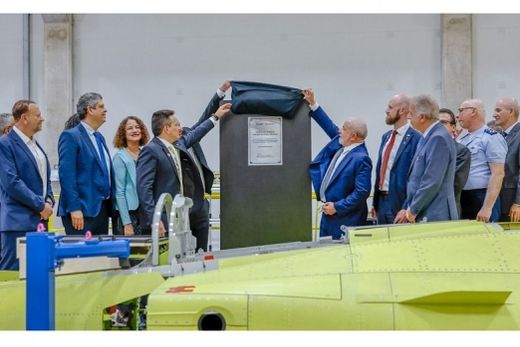 Lula na Embraer. Presidente participou de inauguração na empresa