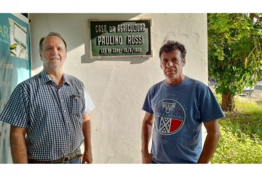 Luiz Manhani e Luizinho Pedro Antonio. Em caso de dúvidas, equipe da Casa da Agricultura 'Paulino Rossi' está à disposição