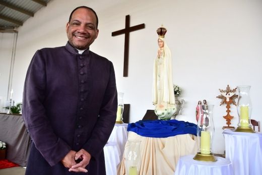 O padre Fábio Timóteo. "Primeiro vem a Fé, depois a festa; coloquem na agenda e nos ajudem a divulgar"