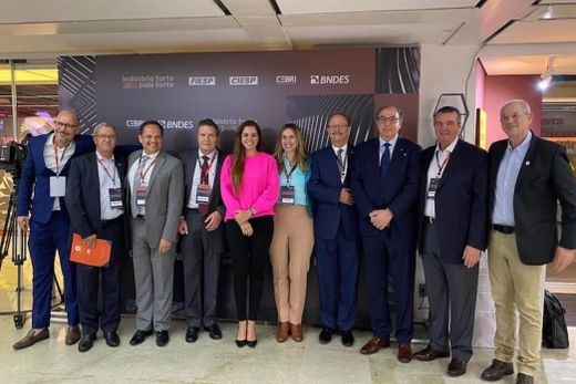 Em São Paulo. Álvaro Alves Filho, Roberto Cadioli, Vandermir Francesconi Júnior, João Carlos Marchesan, Gisele Costa, Carolina Panegossi, José Velloso, Gino Paulucci Júnior, Walter Baldan Filho e Mári