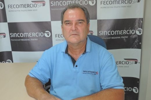Toninho. "Estabelecimentos comerciais não estarão abertos na quinta-feira (8);  já supermercados, mercados, mercearias, varejões, açougues e similares atenderão normalmente"