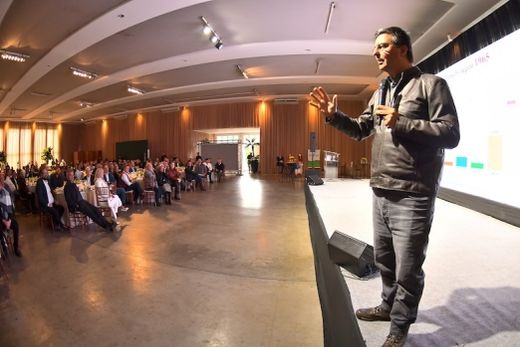 Rafael Cervone. "Todos precisam trabalhar de mãos dadas numa transformação que é exponencial"