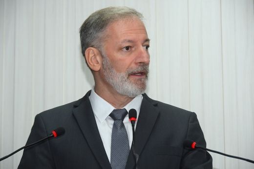 Davison Sensei. "Serão homenageados três profissionais atuantes na área esportiva, que mais se destacaram no exercício de suas funções"