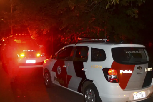 TV roubada. Objeto estava em um veículo abordado por policiais militares
