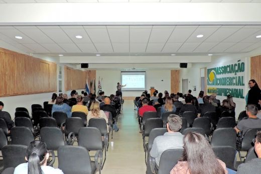 Abertura. O evento começou na segunda-feira (3) com a palestra de Michel Pereira (Microsoft) sobre 'Chat GPT'