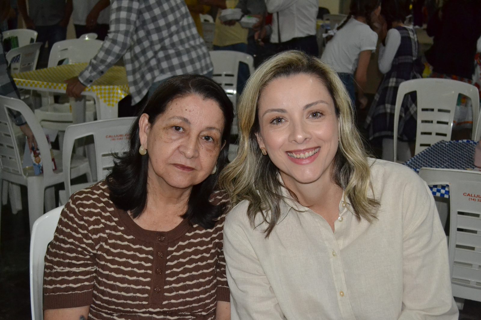 Fátima e Lucilene Biffi, descontraindo na noite matonense