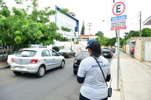 Comerciantes são ouvidos por entidades quanto a Área Azul — foto 2 de 3