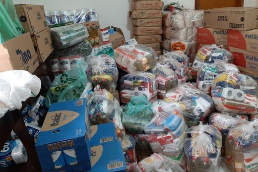 Live da dupla Belamur arrecada dez toneladas de alimentos — foto 2 de 2