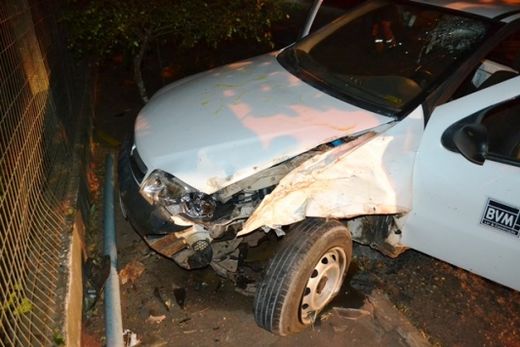 Acidente na Avenida Marchesan deixa homem ferido — foto 2 de 4