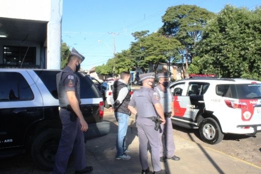 Operação do Gaeco apreende drogas e 11 suspeitos — foto 2 de 10