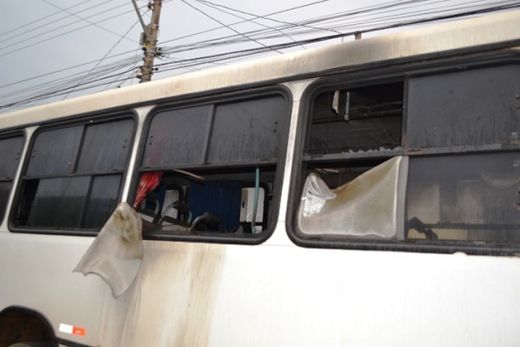 Suspeito de roubar veículo é morto em troca de tiros — foto 3 de 10