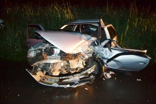 Grave acidente deixa cinco vítimas e carros destruídos — foto 4 de 6
