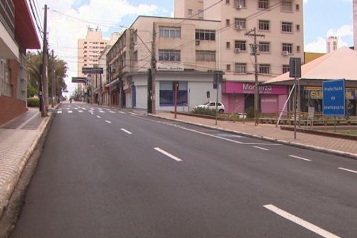 Araraquara tem ruas vazias com restrição de circulação — foto 3 de 3