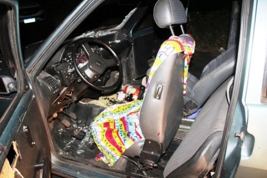 Condutora perde o controle de freios e colide com outro carro — foto 3 de 5