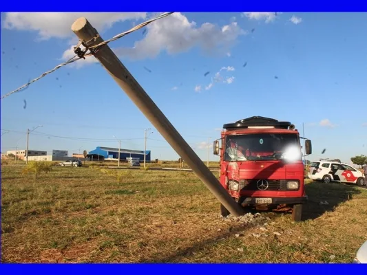 Motorista morre após passar mal enquanto dirigia — foto 1 de 6
