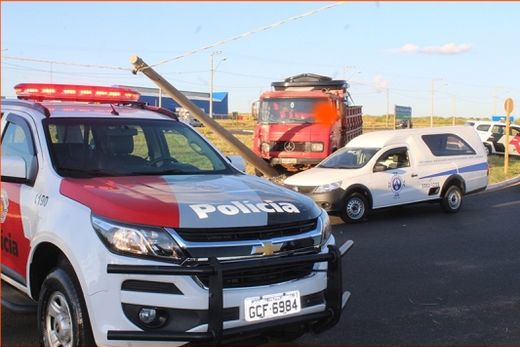 Motorista morre após passar mal enquanto dirigia — foto 4 de 6