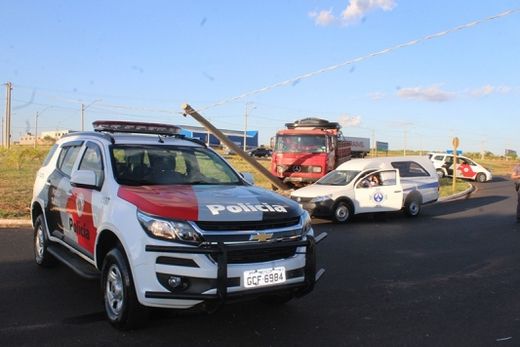 Motorista morre após passar mal enquanto dirigia — foto 6 de 6