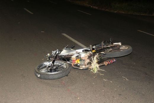 Jovens morrem em acidente na Avenida João Marchesan — foto 2 de 3